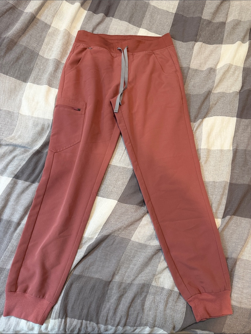 Figs Women's Mauve Zamora Jogger Scrub Pants
